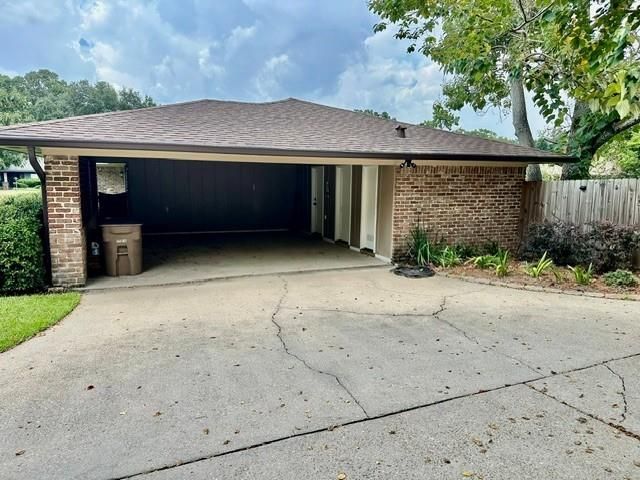 503 Highland Woods Drive W, Mobile, AL 36608