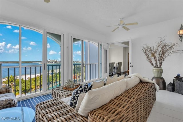 2000 Royal Marco WAY 2-607, Marco Island, FL 34145