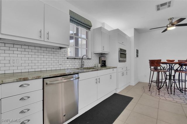 2000 Royal Marco WAY 2-607, Marco Island, FL 34145