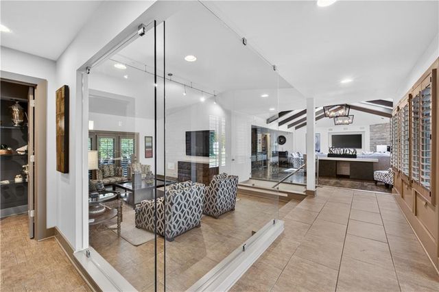 8608 Reinhardt Lane, Leawood, KS 66206