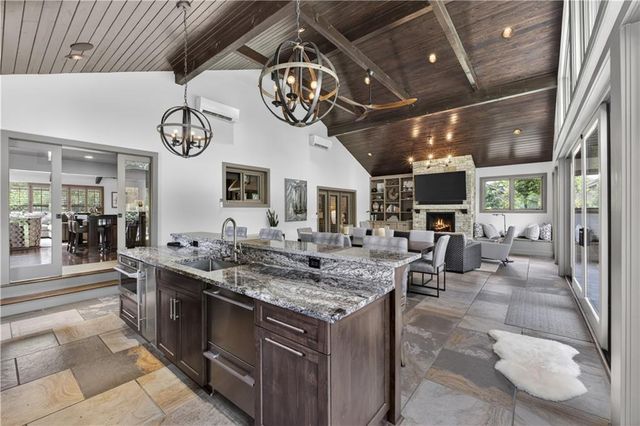 8608 Reinhardt Lane, Leawood, KS 66206
