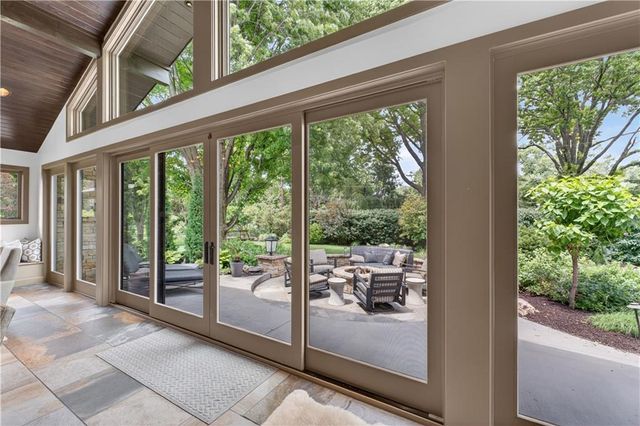8608 Reinhardt Lane, Leawood, KS 66206