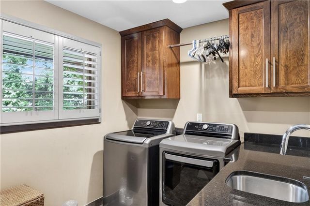 8608 Reinhardt Lane, Leawood, KS 66206