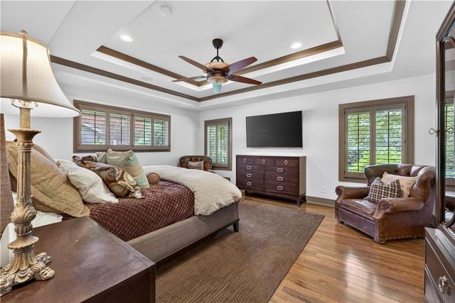 8608 Reinhardt Lane, Leawood, KS 66206