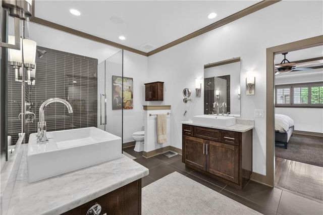 8608 Reinhardt Lane, Leawood, KS 66206