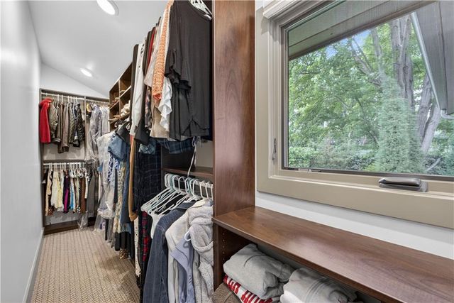 8608 Reinhardt Lane, Leawood, KS 66206