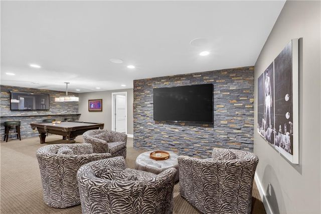 8608 Reinhardt Lane, Leawood, KS 66206