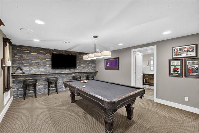 8608 Reinhardt Lane, Leawood, KS 66206