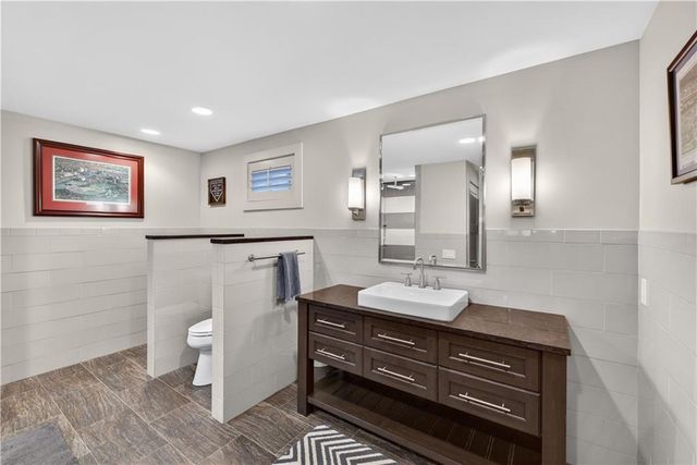 8608 Reinhardt Lane, Leawood, KS 66206