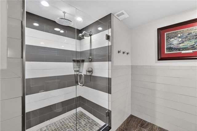 8608 Reinhardt Lane, Leawood, KS 66206