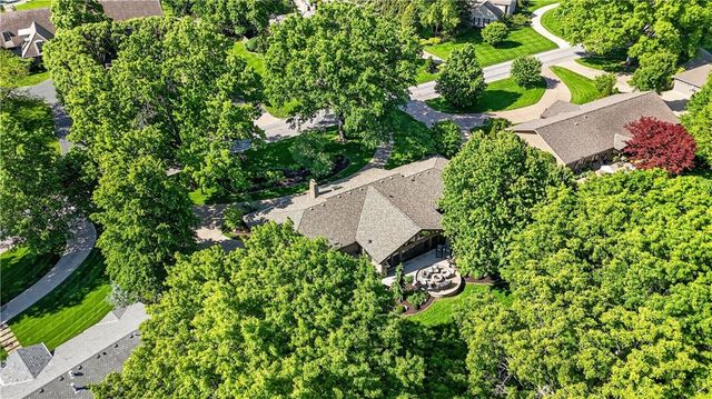 8608 Reinhardt Lane, Leawood, KS 66206