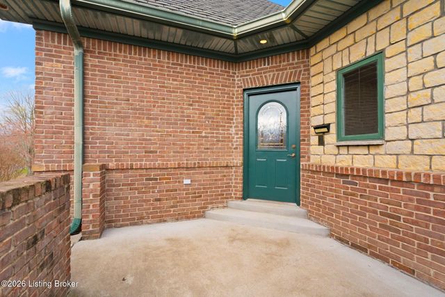 6205 River Rd, Prospect, KY 40059