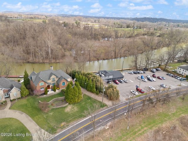 6205 River Rd, Prospect, KY 40059