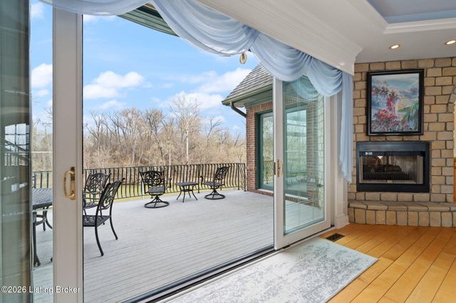 6205 River Rd, Prospect, KY 40059