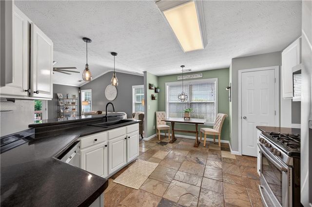 2940 Northcliff Drive, Suwanee, GA 30024