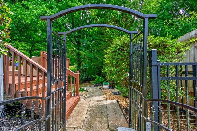 2940 Northcliff Drive, Suwanee, GA 30024