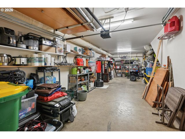668 Sw DILLAN Dr, Beaverton, OR 97006