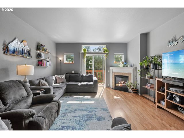 668 Sw DILLAN Dr, Beaverton, OR 97006