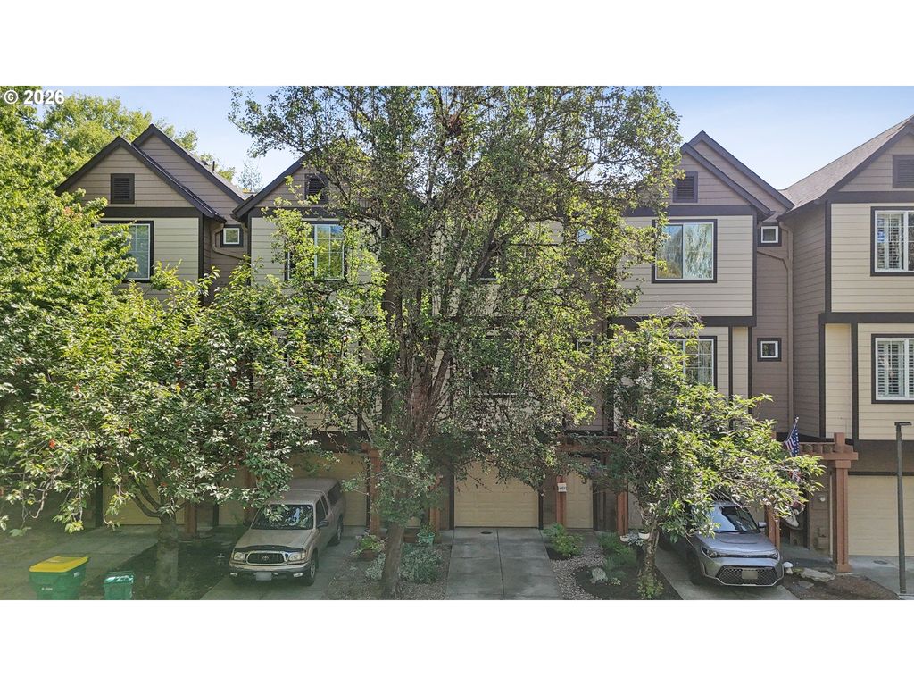 668 Sw DILLAN Dr, Beaverton, OR 97006