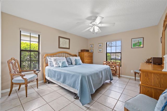 6352 HUNTINGTON DRIVE, Zephyrhills, FL 33542