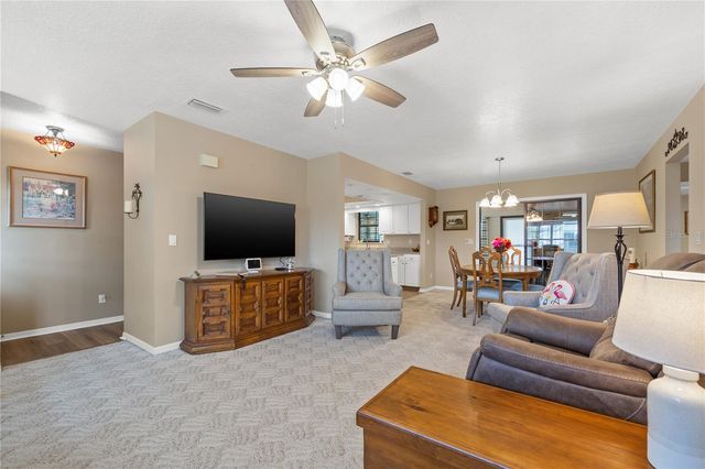 6352 HUNTINGTON DRIVE, Zephyrhills, FL 33542