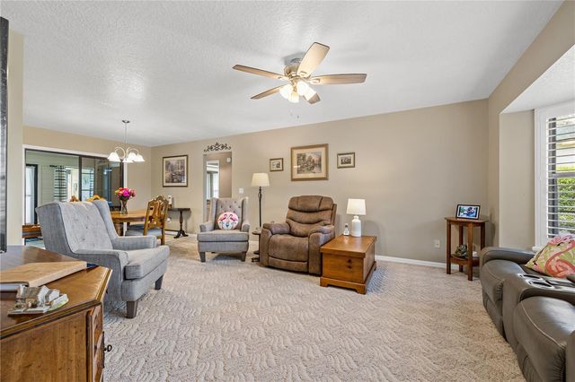 6352 HUNTINGTON DRIVE, Zephyrhills, FL 33542