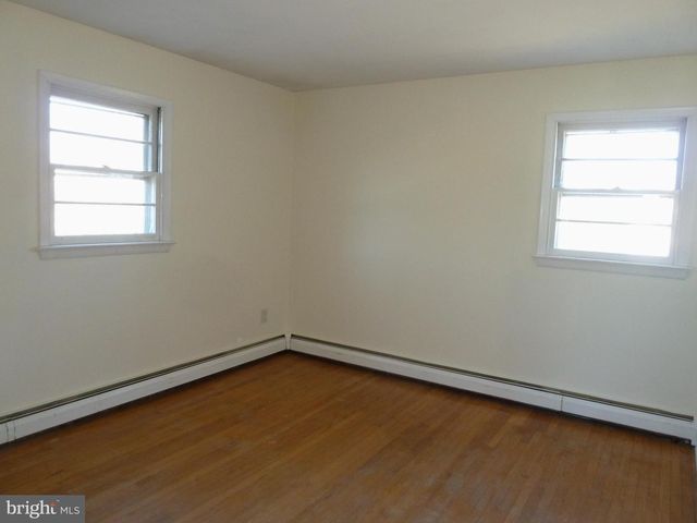 2744 BEDMINSTER RD, Perkasie, PA 18944