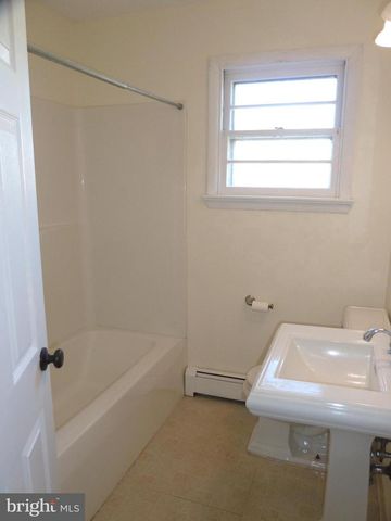 2744 BEDMINSTER RD, Perkasie, PA 18944