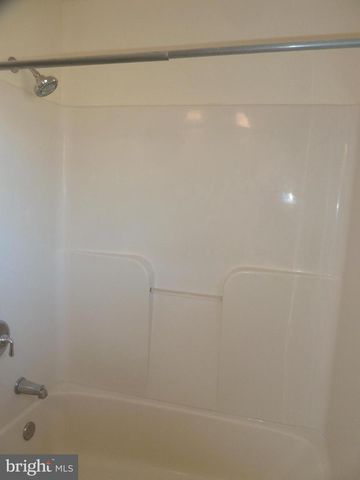 2744 BEDMINSTER RD, Perkasie, PA 18944