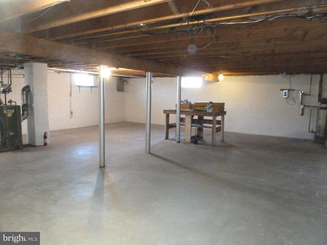 2744 BEDMINSTER RD, Perkasie, PA 18944