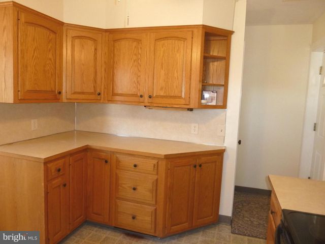 2744 BEDMINSTER RD, Perkasie, PA 18944