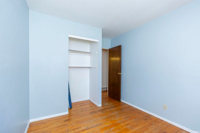 53230 Oakton Drive, South Bend, IN 46635