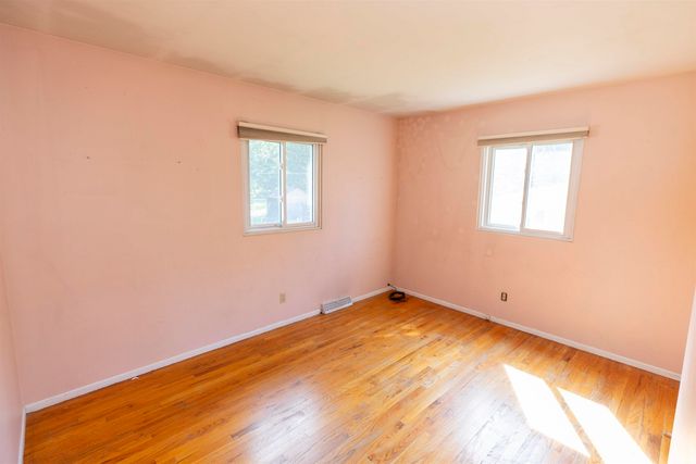 53230 Oakton Drive, South Bend, IN 46635