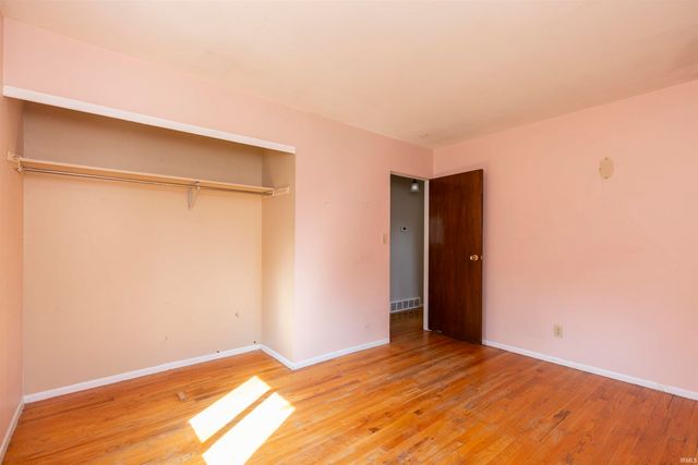 53230 Oakton Drive, South Bend, IN 46635