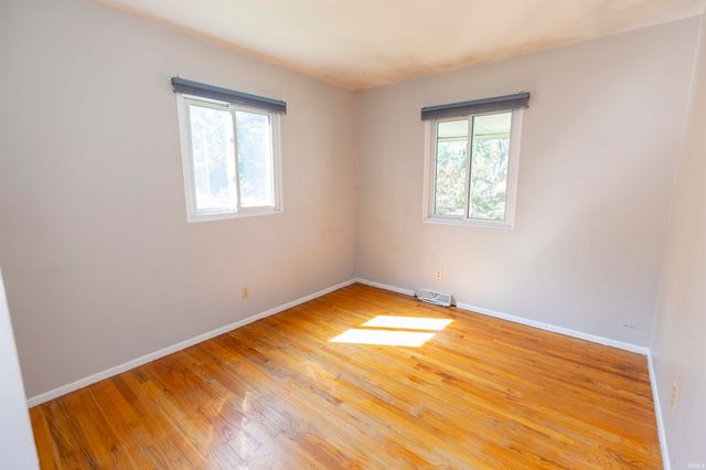 53230 Oakton Drive, South Bend, IN 46635