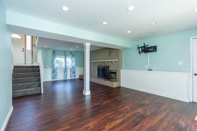 53230 Oakton Drive, South Bend, IN 46635