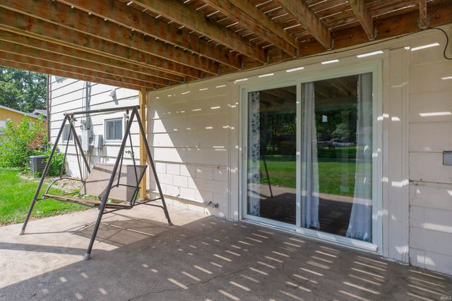 53230 Oakton Drive, South Bend, IN 46635