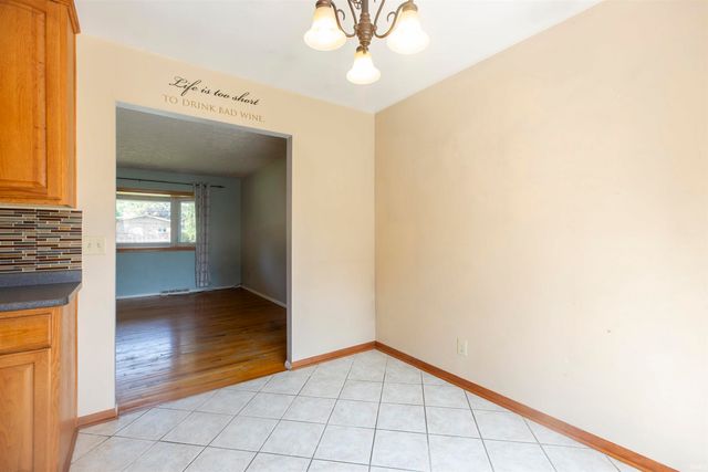 53230 Oakton Drive, South Bend, IN 46635