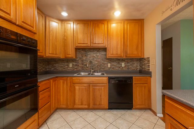 53230 Oakton Drive, South Bend, IN 46635