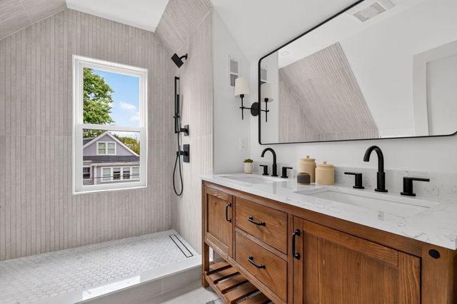 37 Belmont St 37, Somerville, MA 02143