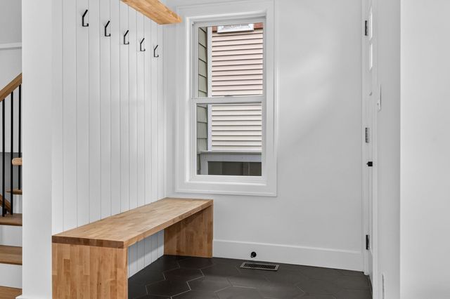 37 Belmont St 37, Somerville, MA 02143