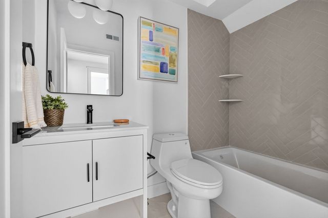 37 Belmont St 37, Somerville, MA 02143