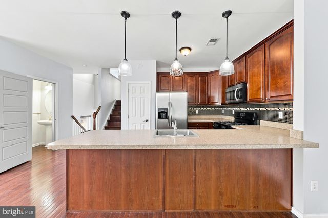 64 MEADOW CIR, Mays Landing, NJ 08330