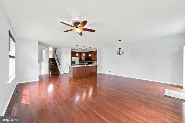 64 MEADOW CIR, Mays Landing, NJ 08330