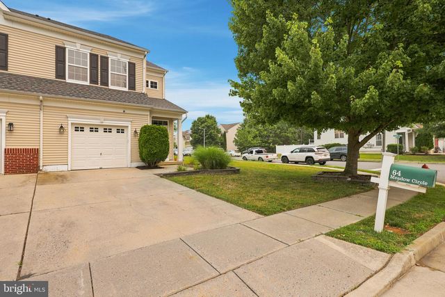 64 MEADOW CIR, Mays Landing, NJ 08330