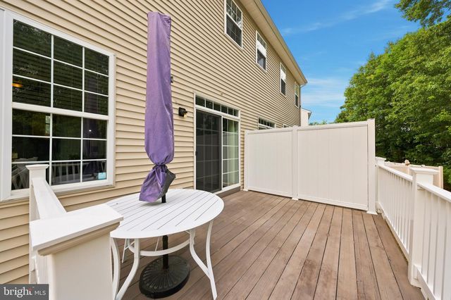 64 MEADOW CIR, Mays Landing, NJ 08330