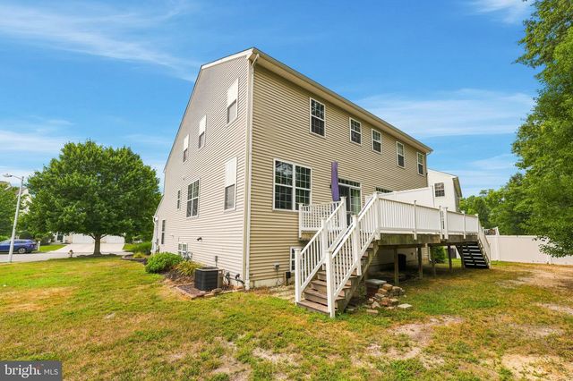 64 MEADOW CIR, Mays Landing, NJ 08330