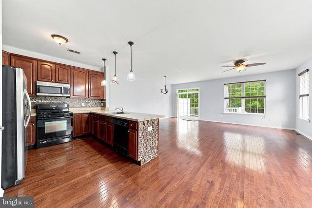64 MEADOW CIR, Mays Landing, NJ 08330