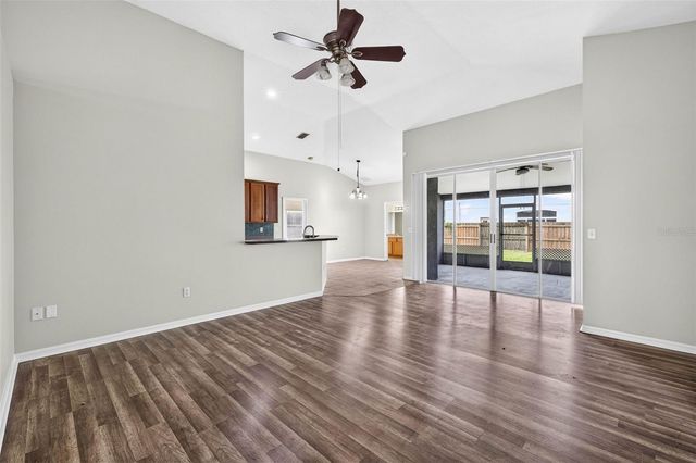 2605 VALENCIA GROVE DRIVE, Valrico, FL 33596
