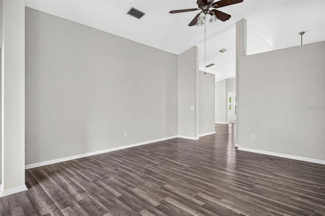 2605 VALENCIA GROVE DRIVE, Valrico, FL 33596